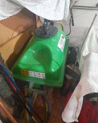 Botte carrellata per diserbante da 220 litri