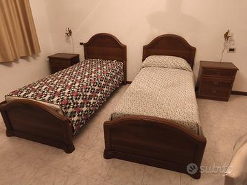 Camera completa con due letti singoli 