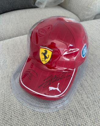 Cappello Ferrari Autografato