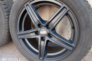 Cerchi con gomme invernali