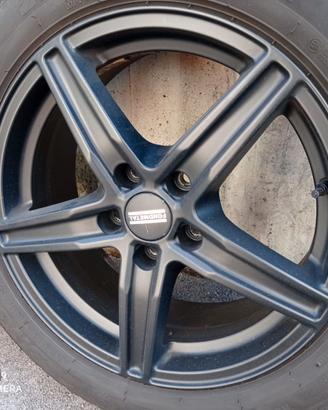 Cerchi con gomme invernali