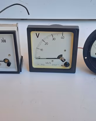 Strumenti di Misura Analogici Vintage da Pannello