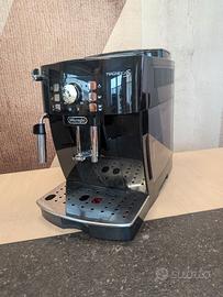 Macchina caffè Delonghi Magnifica S