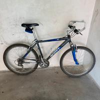 Mountain bike scott