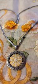 Collana vichinga con ciondolo simbolo Vegvísir
