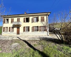 CASCINA TIPICA PIEMONTESE A VIGLIANO D'ASTI