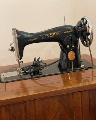 Macchina da cucire Singer del 1943