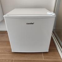 Mini frigo bar marca Comfeé colore bianco