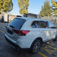 MITSUBISHI OUTLANDER DEL 2017 PER RICAMBI