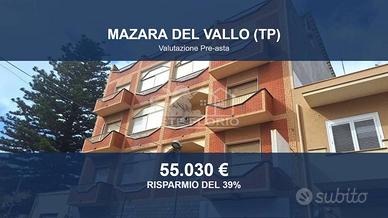 Immobile in asta di 175 m² con più di 5 locali a M