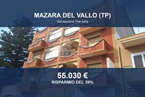 Immobile in asta di 175 m² con più di 5 locali a M