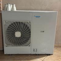 Daikin mini chiller 8 kw aria/acqua solo freddo