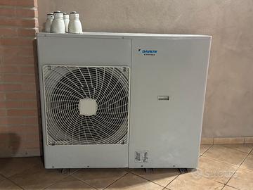 Daikin mini chiller 8 kw aria/acqua solo freddo