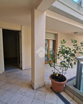 UFFICIO A MONTECATINI-TERME