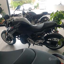 Bmw f 900 r - 2022