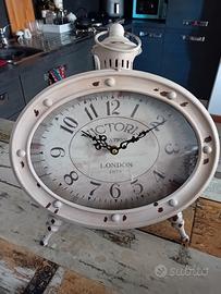 Orologio stile vintage