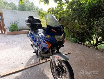 Honda Transalp  anno 2002