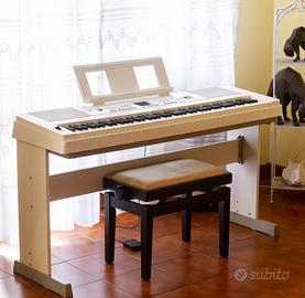 Pianoforte digitale Yamaha DGX-650