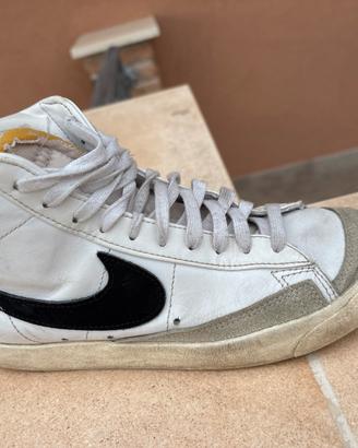 Nike Blazer Mid77