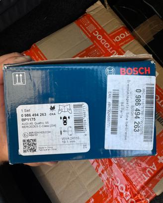 Coppia Dischi Anteriori + Pastiglie BOSCH