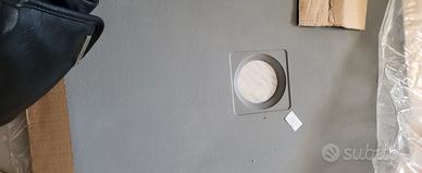 piatto doccia in pietra grigia 80x80