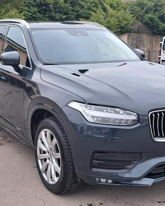 Volvo XC 90 XC90 B5 (d) AWD Geartronic 7 posti Mom