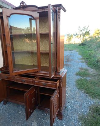 vetrina in legno 