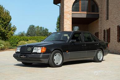 1990 MERCEDES-BENZ 300 E-24V SPORTLINE MER00354