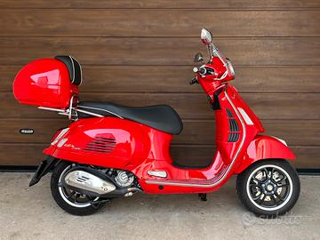 Vespa GTS  310 + Bauletto + Cupolino