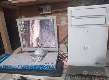 PC08 Asrock N68C-S + Monitor LG Flatron 17" LCD