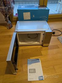 Forno microonde Beko MOC 201103S - 700W - 20 Litri