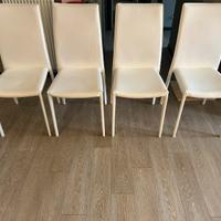 Tavolo più 4 sedie in ecopelle