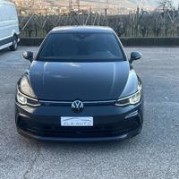 VOLKSWAGEN Golf 1.5 TSI R-Line