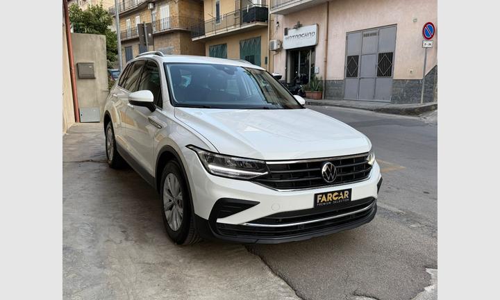 VOLKSWAGEN Tiguan 2.0 TDI 150CV SCR DSG Life NUOVI