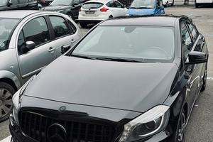 Mercedes-Benz A200 Premium-Amg line