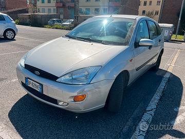 Ford focus 1.8 TDI 5P Ghia 66kw neopatentati