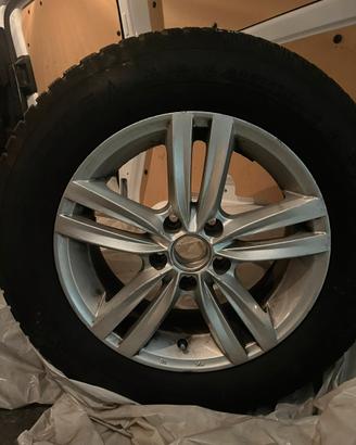 215/65 R16 Cerchi in Lega e Pneumatici