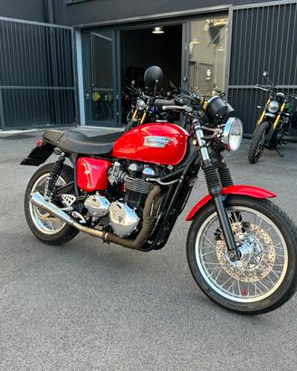 TRIUMPH THRUXTON 900 2011