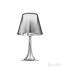 Lampada da tavolo Miss K FLOSS