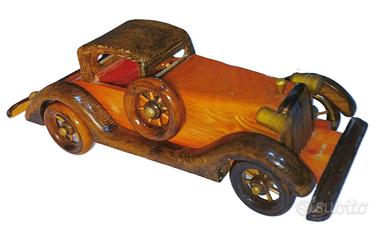 AUTO MODELLO LEGNO ANNI 70