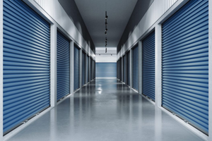 Ripostiglio box deposito cantina garage