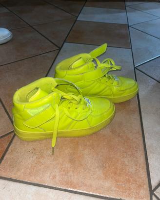scarpe sportive