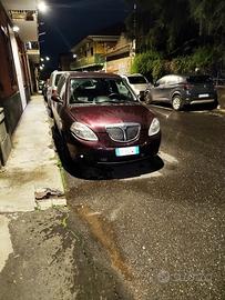 si vende la macchina 