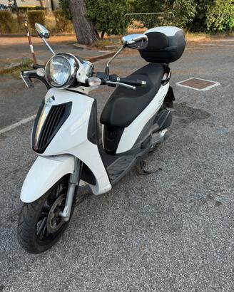 Piaggio Carnaby 300 cruiser