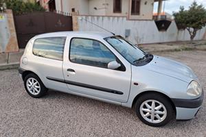 Clio 2 serie 1.2 benzina 