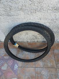2 GOMME + 2CAMERE D'ARIA+2 CASCHI+1  CONTAKM BICI
