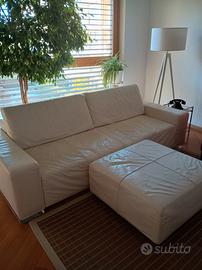 Divano in pelle dim. 240 x 103 Doimo con pouf 