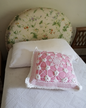 Letto e comodino