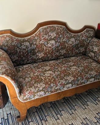 Set due poltrone e divanetto vintage piu due sedie
