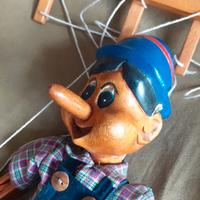 Vecchio Pinocchio in legno intagliato B